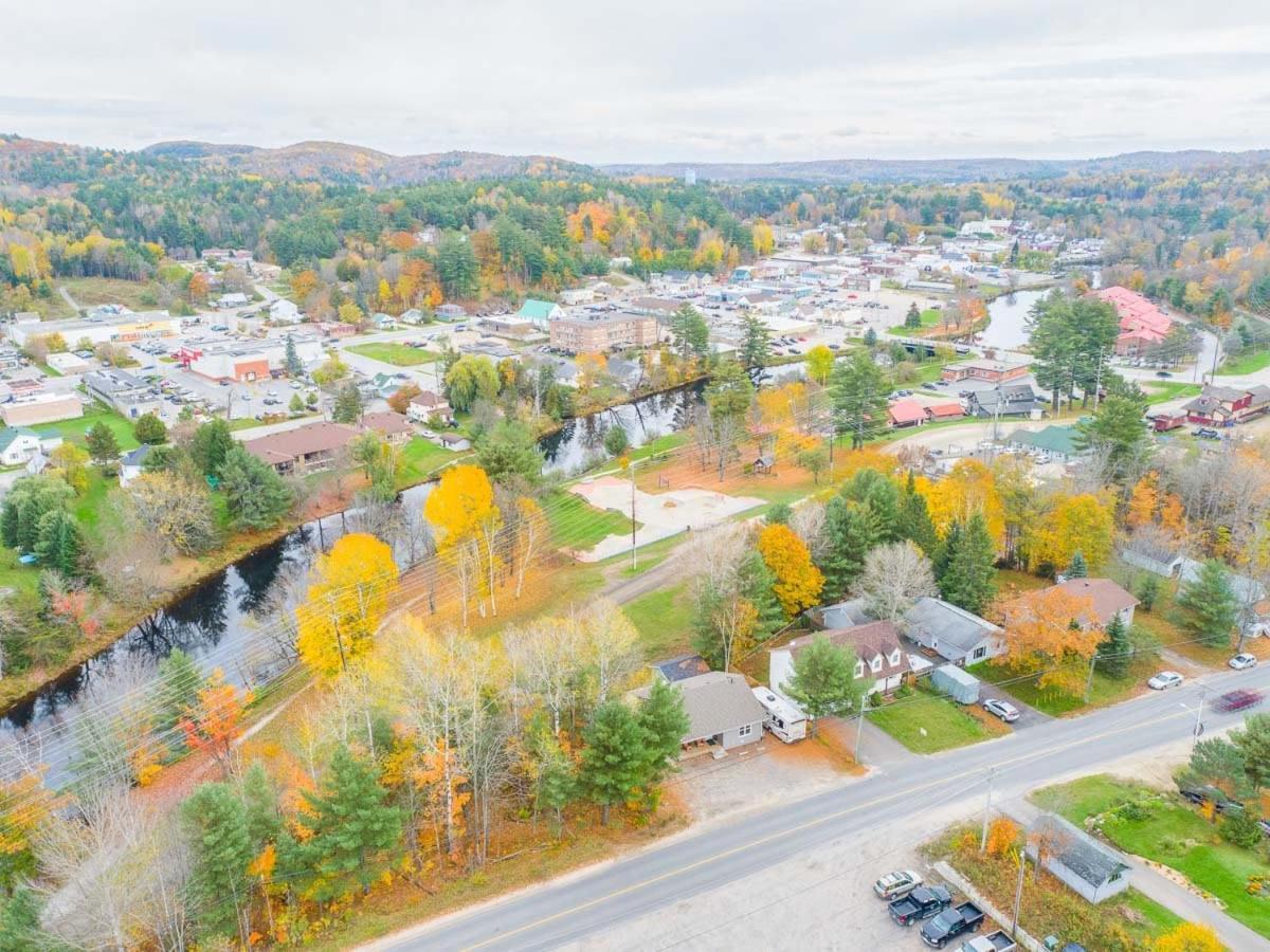Point Of View I 55 Smarttv I Riverside I Sleeps 5 Bancroft Exteriör bild